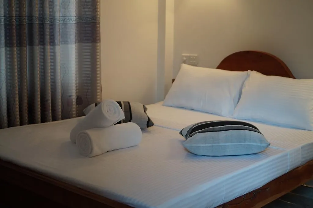 Yoho Aradhana Holiday Home 니곰보 스리랑카