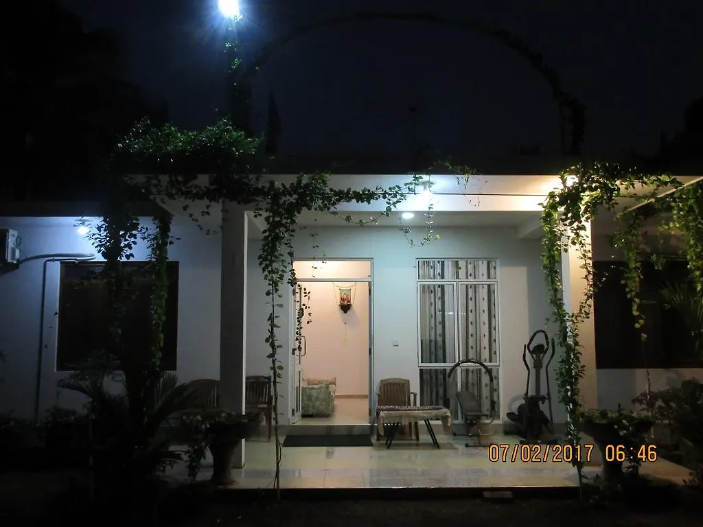 *** 게스트하우스 Yoho Aradhana Holiday Home 니곰보 스리랑카